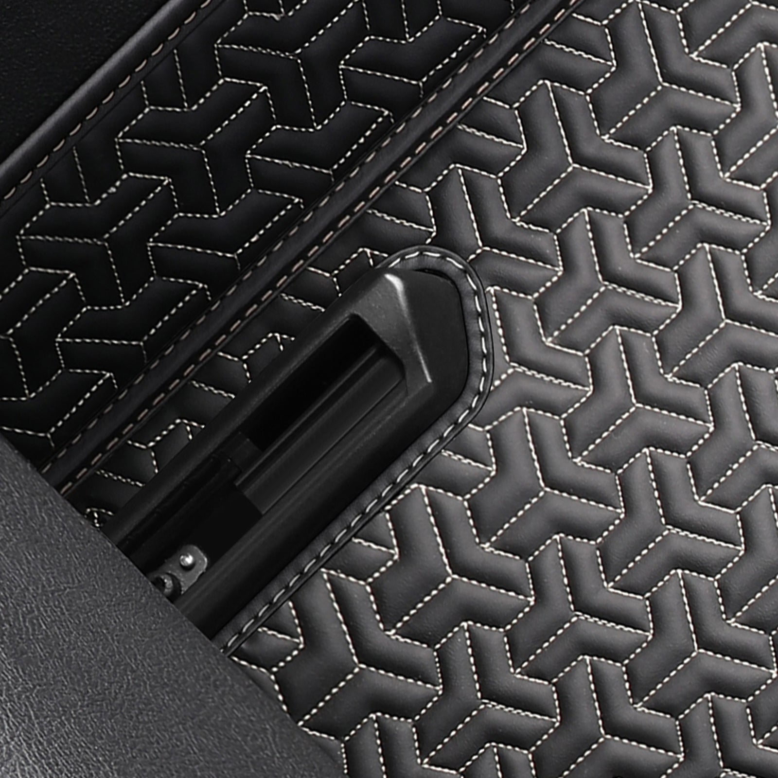Trident Tread Car Floor Mats: Waterproof, suitable for all weather conditions and seasons, with customizable logos